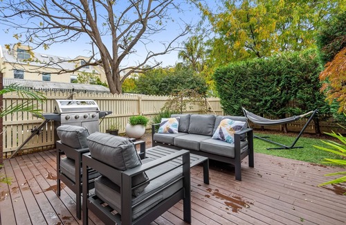Clifton Hill Apartment | Perfect 2-Bed Inner-City Home with Pool & BBQ Area