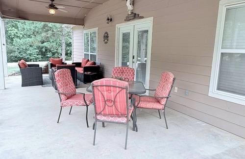 Kingston House | Perfect 2-bedroom house close to Marinas and Casinos