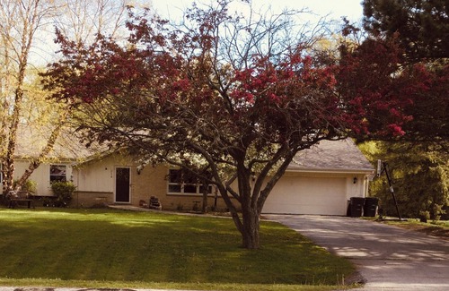 Racine House | Perfect 2024 RNC Milwaukee 4 Bedroom and 1 Bath