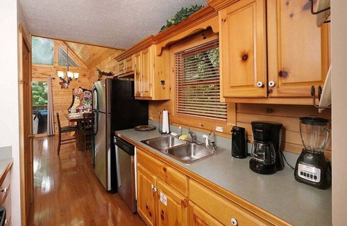 Black Bear Falls Cabin | Perfect 2BD Cabin by Pond! HOT TUB + Near Town