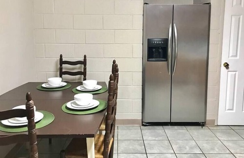 Mount Berry House | Perfect 3 Bedroom Home in Rome.