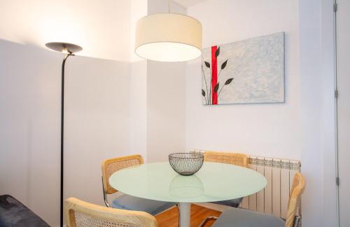 Centro Apartment | Perfect 4-Person Apartment in the Heart of Madrid Near Plaza Mayor I