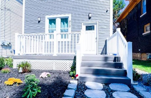 Downtown Niagara Falls House | Perfect 6BR Stay Near Niagara Falls & Attractions