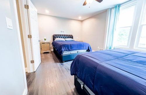 Downtown Niagara Falls House | Perfect 6BR Stay Near Niagara Falls & Attractions