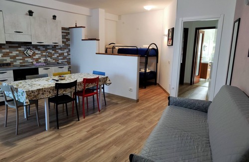 Peschiera del Garda Apartment | Perfect apartment for groups and families within walking distance of Lake Garda