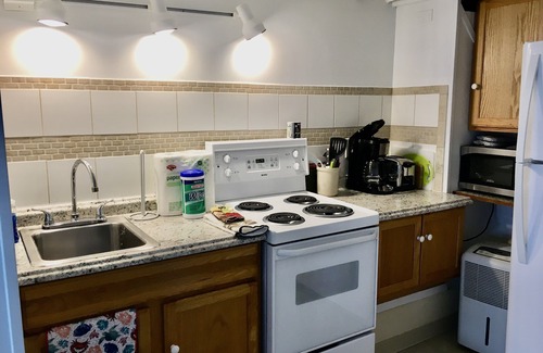 Rockport Apartment | Perfect apartment for a single or couple. Short walk to Front Beach and Town.