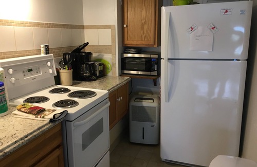 Rockport Apartment | Perfect apartment for a single or couple. Short walk to Front Beach and Town.
