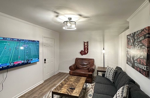 Highlands - Perkins Apartment | Perfect Apartment - Walk to LSU!