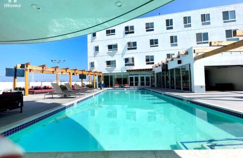 Arts District Apartment | Perfect Apt w Parking Gym Pool WIFI in Arts District DTLA near Little Tokyo B4