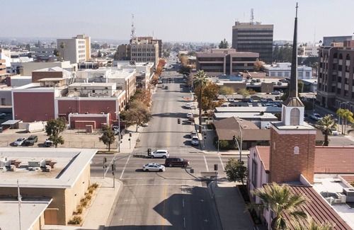 Pumpkin Center House | Perfect Bakersfield Getaway Minutes to Downtown!