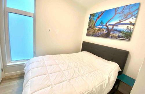 Sidney Apartment | Perfect Brand New Condo In The Heart of Sidney