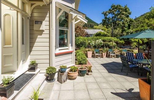 Nelson South Villa | Perfect Central Nelson Location at the City Fringe in The Brook