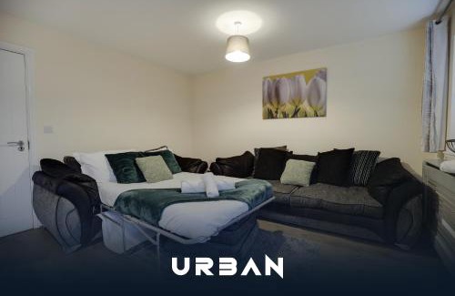 Peterborough House | Perfect Contractor House 3 Bedroom Sleeps 7