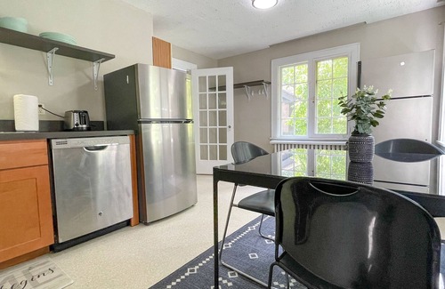 Ithaca Apartment | Perfect Cornell stay- 4 Bdrm 1 bath 1st floor apt Ithaca NY