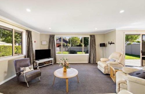 Lowburn House | Perfect Cromwell Family Getaway