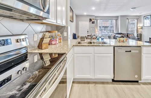 Mesquite House | Perfect Dallas Getaway Near Arboretum & Lake Ray Hubbard!