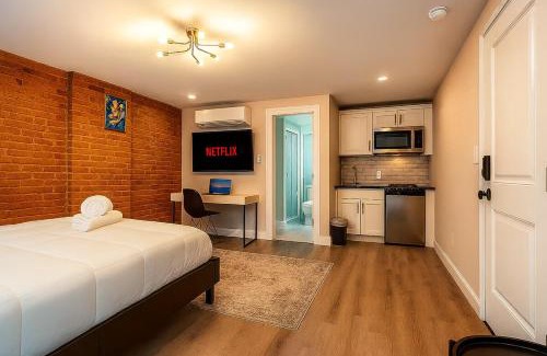 Downtown Apartment | Perfect Downtown Stay Yale Walk Sallys Apizza