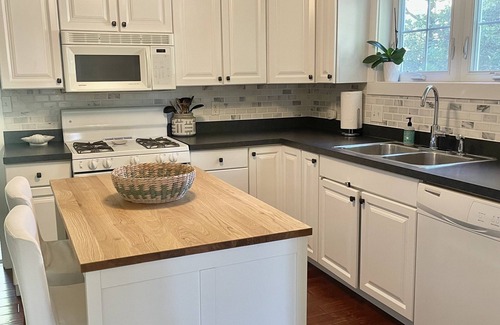 Harbor Springs House | Perfect Downtown Harbor Springs Retreat – Walk Everywhere!