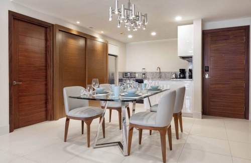 Santa Rosa Apartment | Perfect Elite holiday experience with your family - Dec 25 - Jan 1