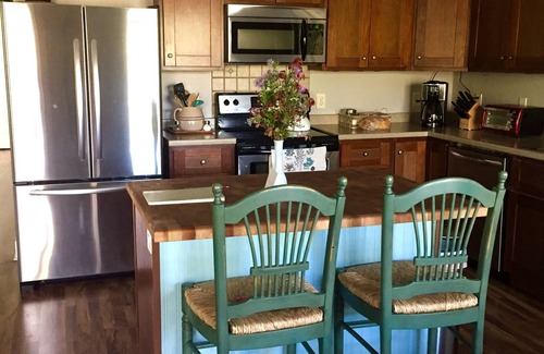 Woodfin House | Perfect Family/Friends Getaway, Min to Everything