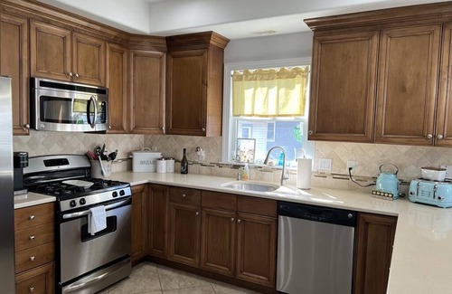 Sea Isle City House | Perfect Family Getaway in the Heart of Town – Close to the Beach!