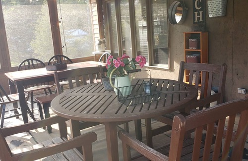 Warrensburg House | PERFECT FAMILY GETAWAY!