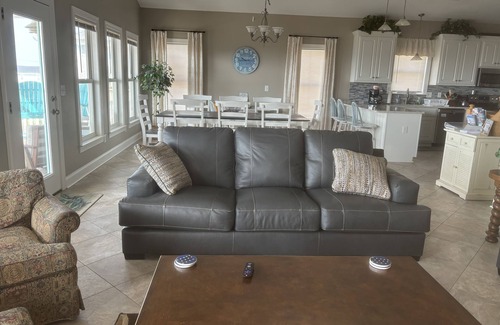 Surf City House | Perfect Family Getaway!