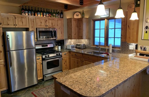 Big Sky House | Perfect Family GetAway! Ski-in-Ski-Out Home, Cowboy Heaven