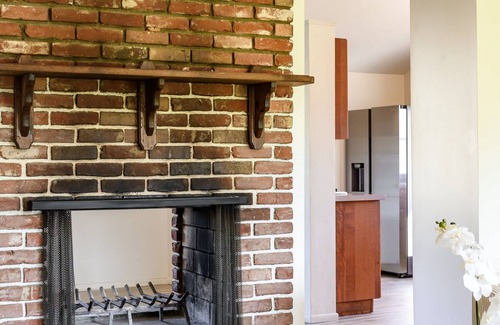 Duarte House | Perfect Family Home With Fireplace Spacious Yard