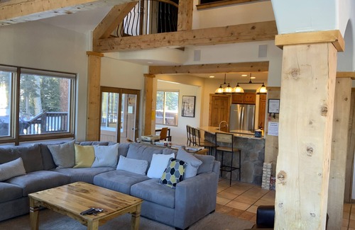 Boulder Ridge House | Perfect Family Retreat at the Base of Peak 8, Sleeps 12