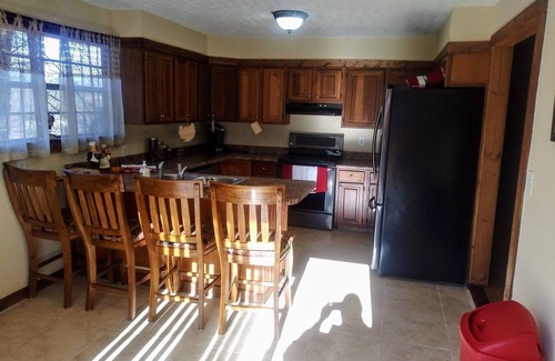 Corryton House | Perfect Family Reunion Vacation Rental - 3 Remodeled Houses near Dollywood