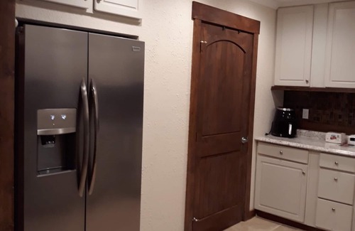 Corryton House | Perfect Family Reunion Vacation Rental - 3 Remodeled Houses near Dollywood
