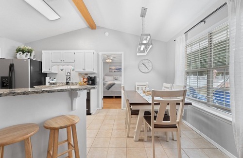 Pensacola House | Perfect Family Stay-Pet Friendly-Large Yard-Close To Beaches and Activities!