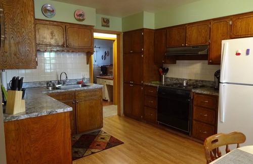 Omaha House | Perfect Family Vacation Home Or Cozy Getaway Located in South Omaha