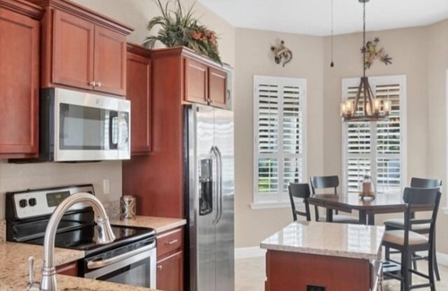 Cape Haze House | Perfect Florida Getaway with Private Lanai and Pool in Gated Community