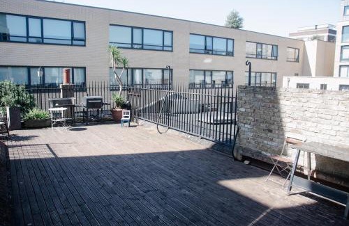 East Walworth Apartment | Perfect for 4 - 2 Bedroom 2 Bathroom Apartment Bermondsey, Tower Bridge, London Eye