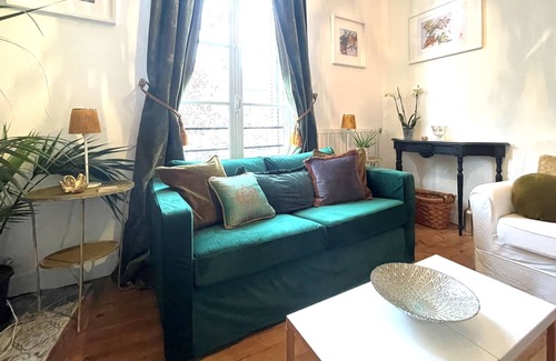 Saumur Apartment | Perfect for a romantic vacation for two in Saumur with views over the town