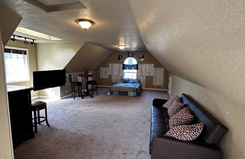 McKinleyville Apartment | Perfect for family visiting a Cal Poly Student!