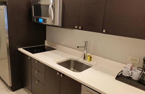 Ludlam Condo | Perfect for Families, Large Studio, Pool & Parking