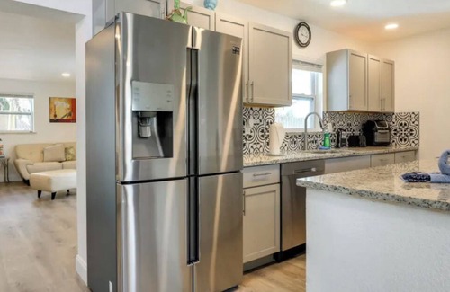 Bayshore Gardens House | Perfect for family beach vacation