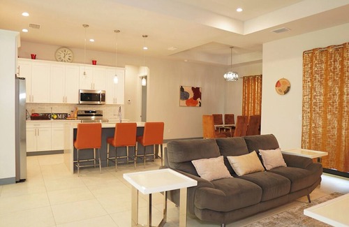 Rural Estates House | Perfect for Family :Spaciuos and Beautifully decorated for a Wonderful stay .