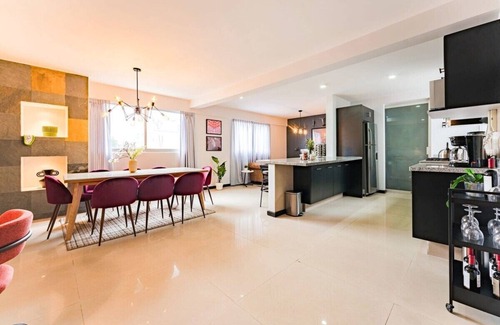 Roma Norte Apartment | Perfect for Groups, Modern 3BR Condo in Roma Norte