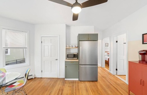 Providence Apartment | Perfect for Groups! 3BR★Chic & Modern APT near DT!