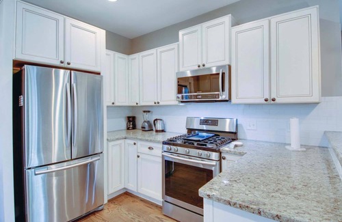 Hope Gardens House | Perfect for Groups | Fenced-In Yard, Pet Friendly