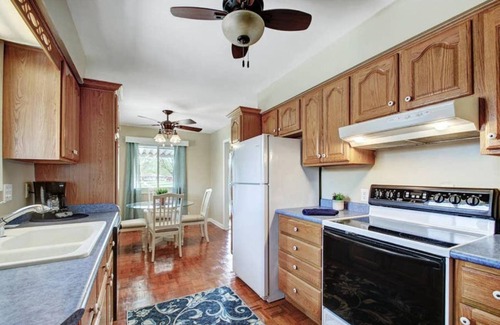 Beech Grove House | Perfect for Groups, Stay for Gen Con!