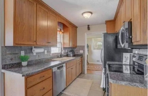 Richfield House | Perfect for Large Groups. 5 mins to MSP & MOA