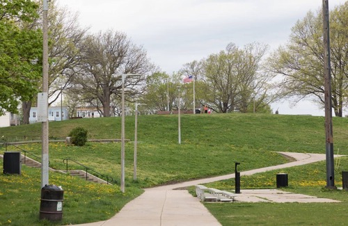 Meeting House Hill House | Perfect for large group 10 beds 4.6 mi to Downtown steps to T 5BD/2Bth