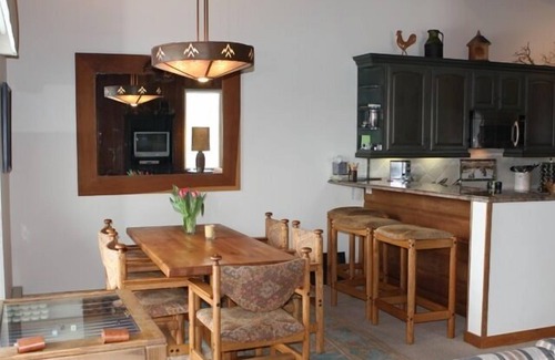 Mammoth Lakes House | Perfect for two families. 4 bedrooms. Views of Canyon Lodge