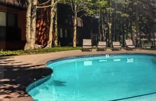 Mammoth Lakes House | Perfect for two families. 4 bedrooms. Views of Canyon Lodge