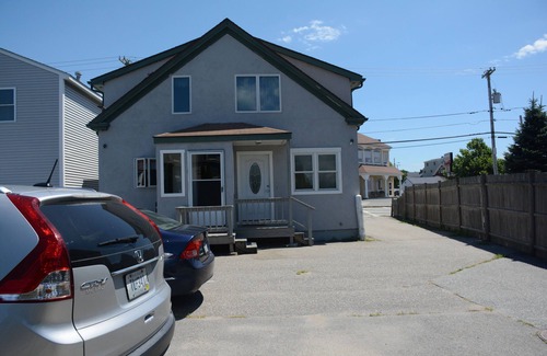 Newport Condo | Perfect For Wedding Guest, Friends Getaway Or Family Vacation